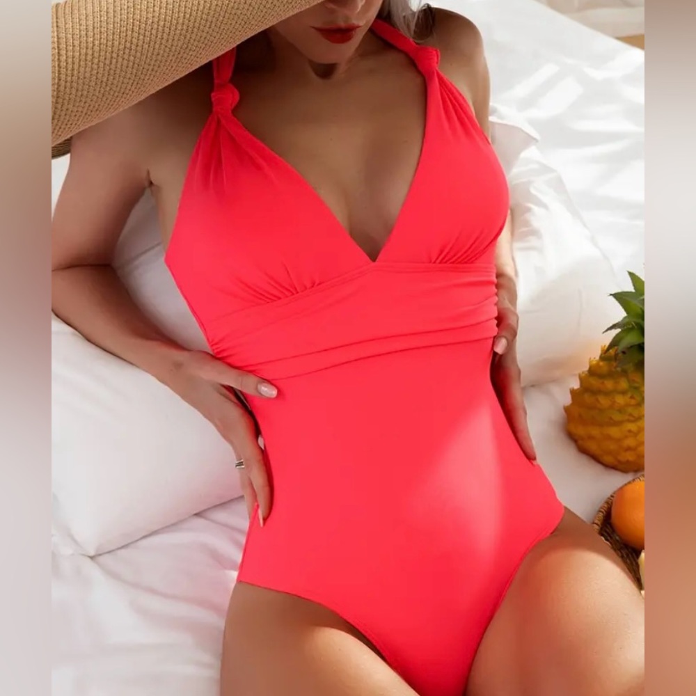 Knot Twist Cut Out One-piece Swimsuit With Tummy Control